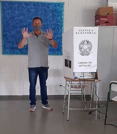   Alex da FarmÃ¡cia votou no Caic